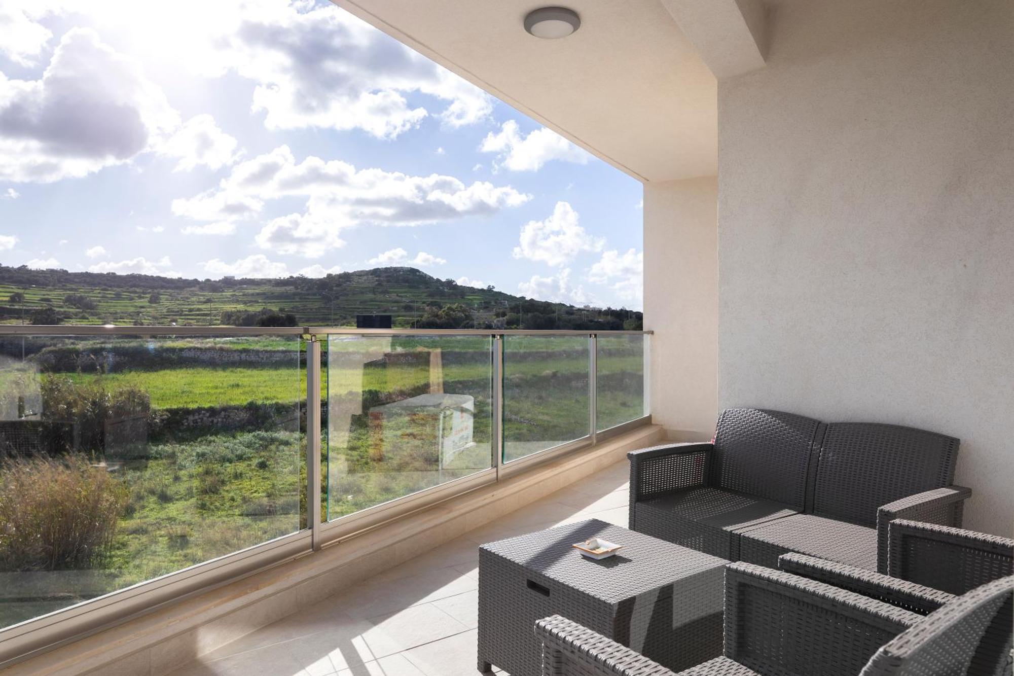 Modern & Spacious 2Br Apartment With Country Views - Close To Xemxija Bay St. Paul's Bay Exteriör bild